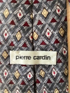 Vintage Pierre Cardin 90s Geometric Diamond Pattern Silk Tie